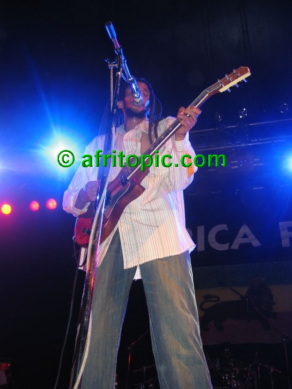 ../Images/AfricaFestival-27-28May05 157.jpg